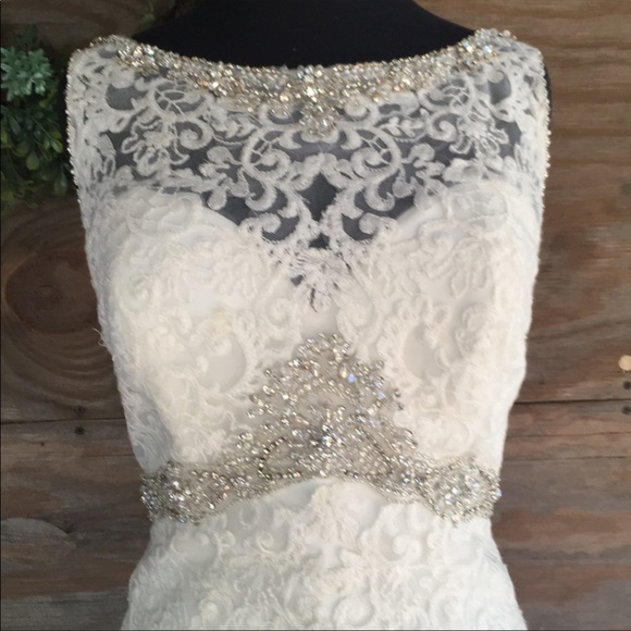 • Mori Lee wedding dress New - Picture 5 of 14